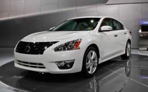 2013-nissan-altima-sedan